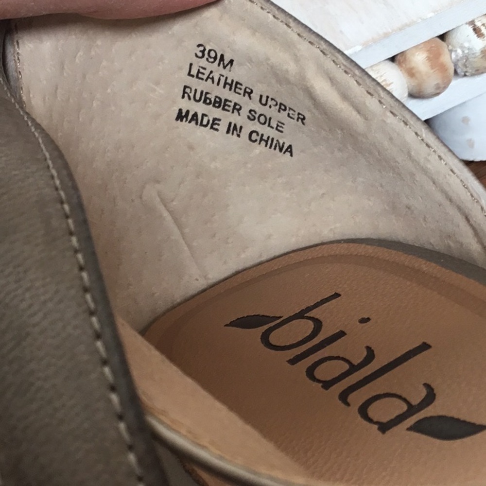 BIALA Peep Toe Wedge Leather Tan Gray Ankle Wrap Strap Shoes Size 39 - Picture 8 of 16